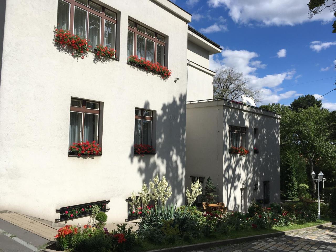 Pension Jana - Domov Mladeze Prague Exterior photo