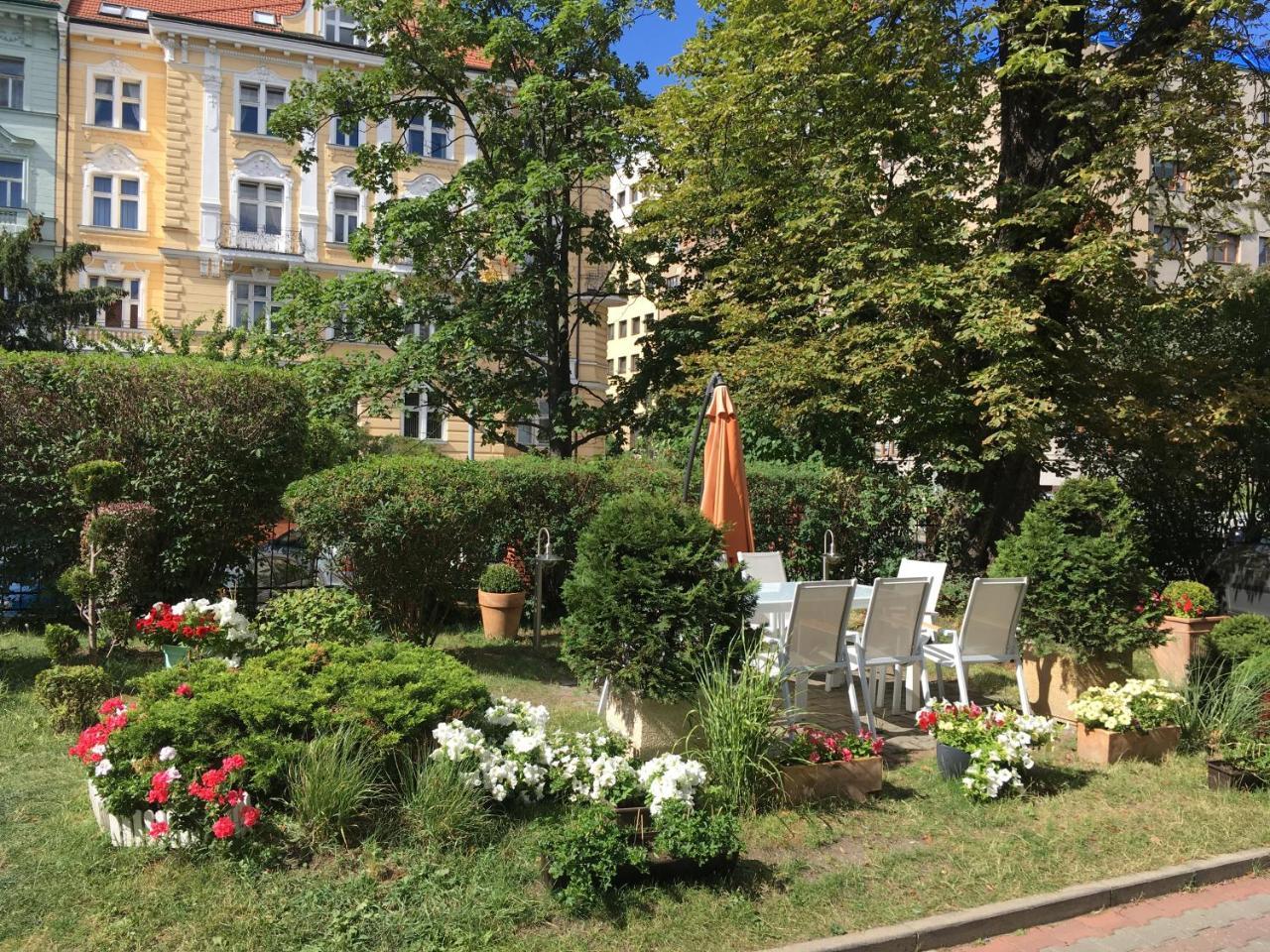 Pension Jana - Domov Mladeze Prague Exterior photo